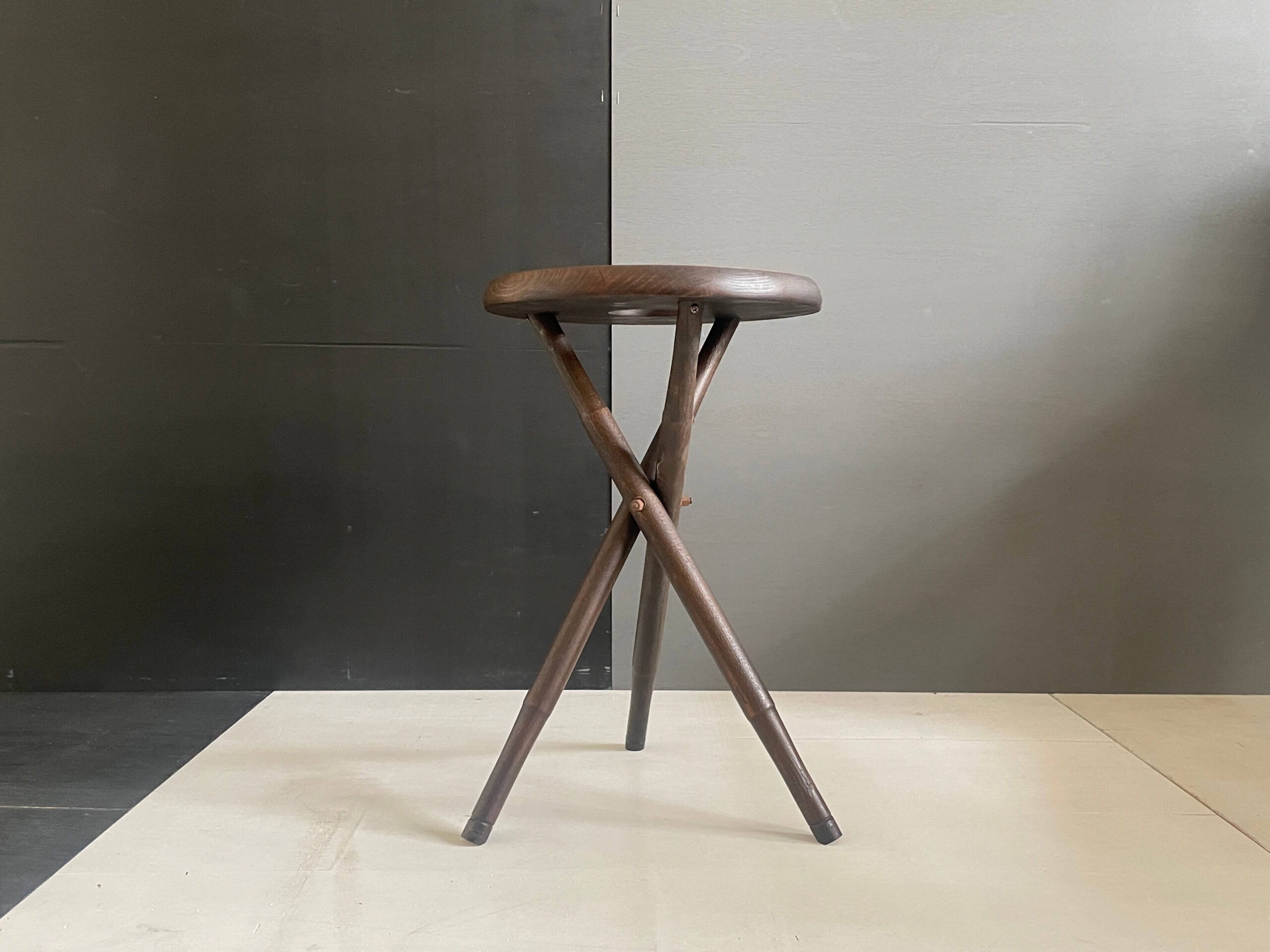 Stool 3 Legs【スツールスリーレッグス】-