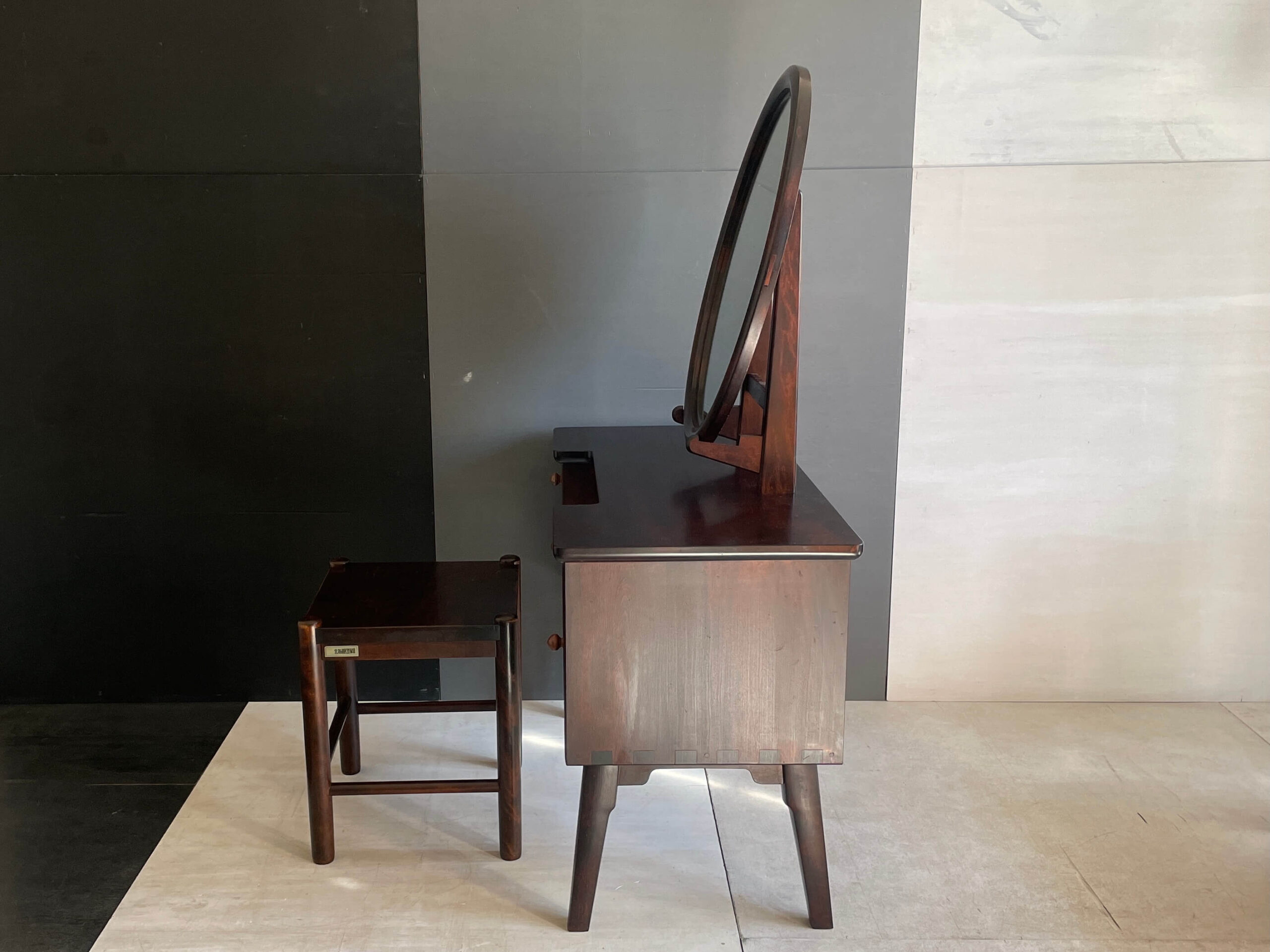 一部予約！】 北海道民芸家具の折り畳み座椅子２個セット！検松本民芸 