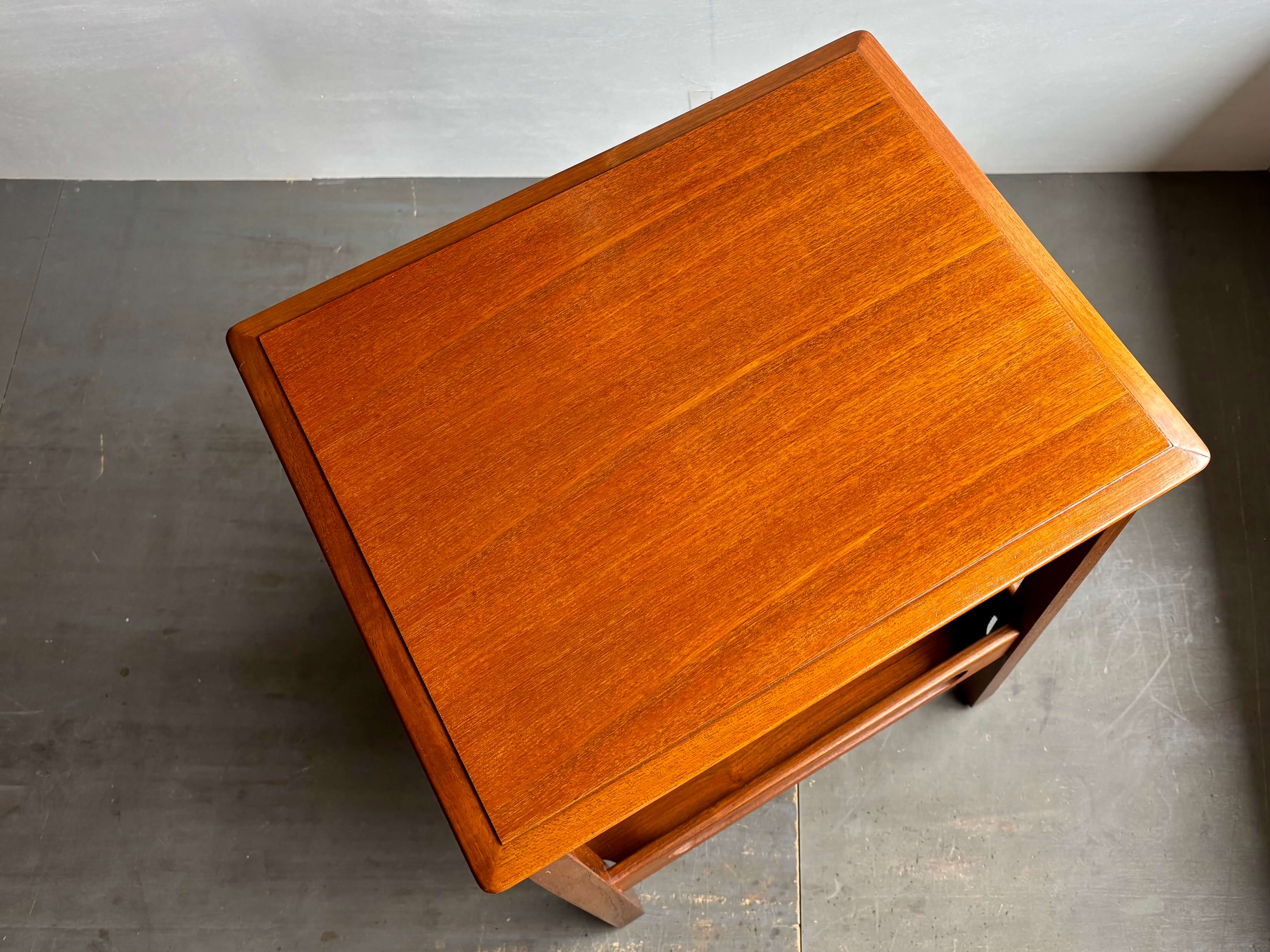 No.12840「チークのサイドテーブル:オールドマルニ」 高さ70cm - 画像 (5)